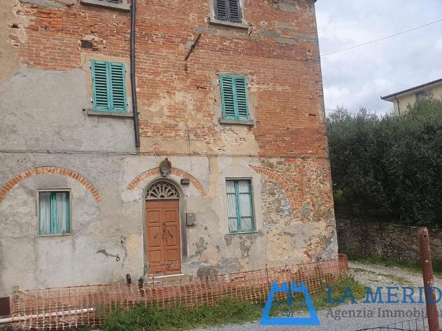 Villa Indipendente in vendita a Lamporecchio, Toscana