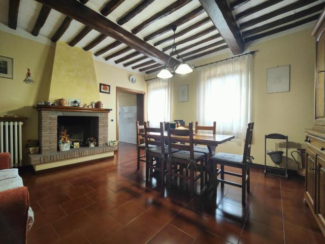 Villa Indipendente in vendita a Lamporecchio, Toscana