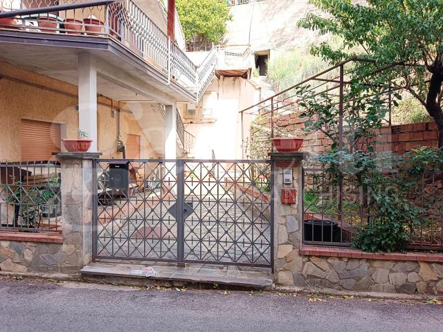 Villa Indipendente in vendita a Calabria, Cosenza
