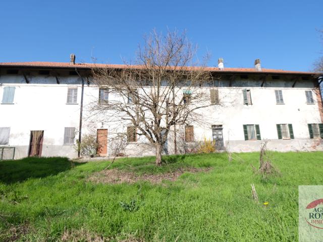 Villa Indipendente in vendita a Piemonte, Alessandria