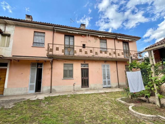 Villa Indipendente in vendita a Mortara, Lombardia