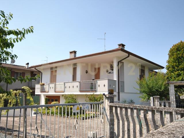 Villa Indipendente in vendita a Ovest, Brenzone