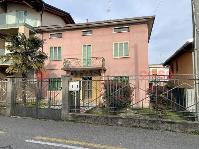 Villa Indipendente in vendita a Osio Sotto, Lombardia