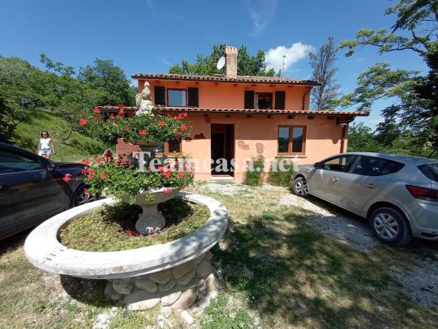 Villa Indipendente in vendita a Monteciccardo, Marche