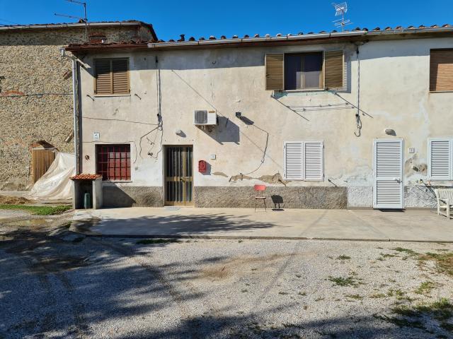 Villa Indipendente in vendita a San Lorenzo a Cerreto, Uzzano E Castello