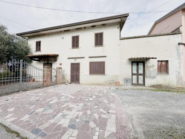Villa Indipendente in vendita a Macchie di San Piero, Uzzano E Castello
