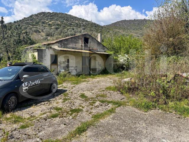 Villa Indipendente in vendita a Piana Di Monte Verna, Campania