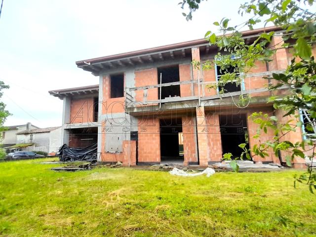 Villa Indipendente in vendita a Piazzola Sul Brenta, Veneto