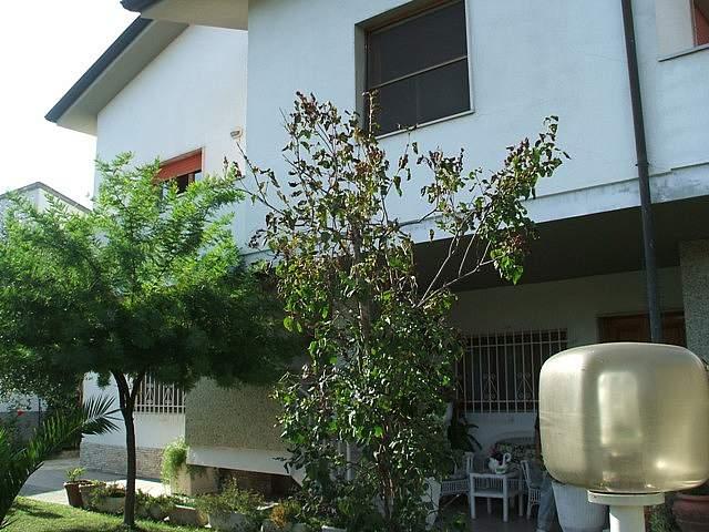 Villa Indipendente in vendita a Porta a Lucca, Pisa