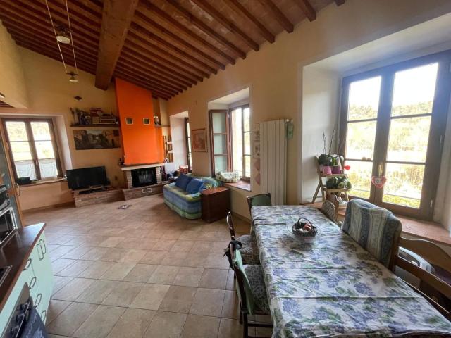 Villa Indipendente in vendita a Lecchi, Toscana