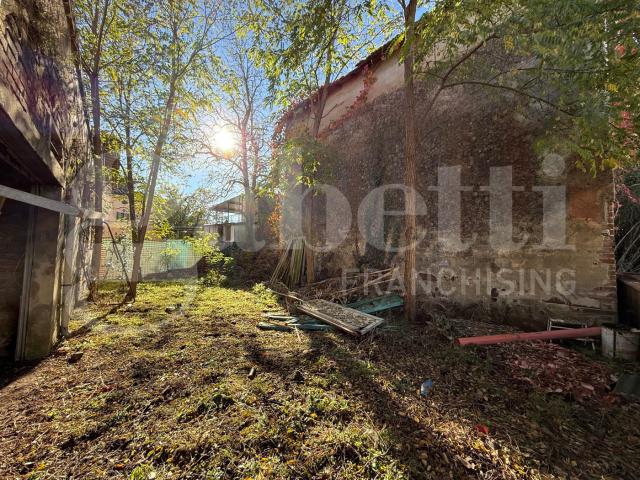 Villa Indipendente in vendita a Pontedera, Toscana