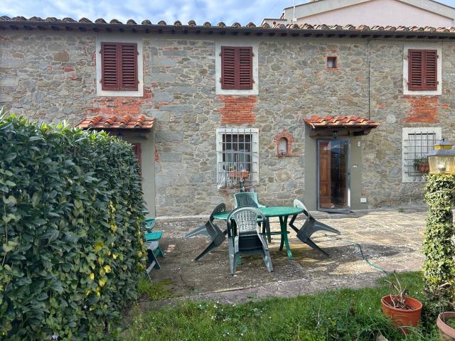 Villa Indipendente in vendita a Unione di Comuni Valdarno e Valdisieve, Reggello