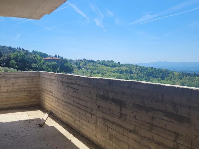 Villa Indipendente in vendita a Unione di Comuni Valdarno e Valdisieve, Reggello