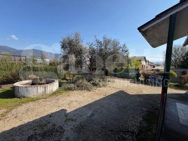 Villa Indipendente in vendita a Cospea, Terni