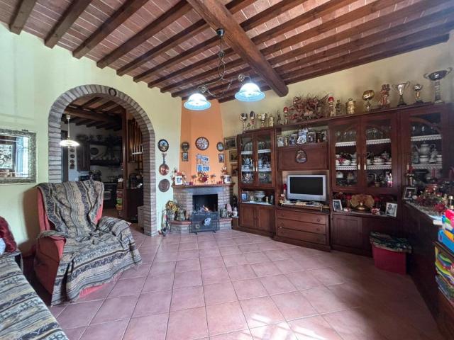 Villa Indipendente in vendita a Ponsacco, Toscana