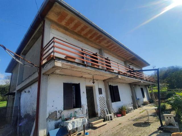 Villa Indipendente in vendita a Veroli, Lazio
