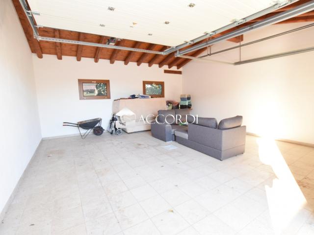 Villa Indipendente in vendita a Zona PEEP, Volpago Del Montello