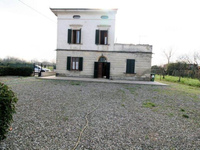 Villa Indipendente in vendita a Altopascio, Toscana