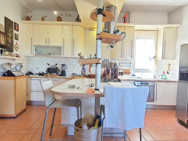 Villa Indipendente in vendita a Prati di Vezzano, Vezzano Ligure