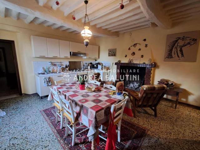 Villa Indipendente in vendita a Cascine di Buti, Buti