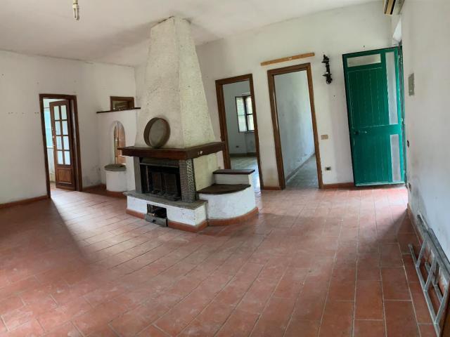 Villa Indipendente in vendita a Montemagno, Calci