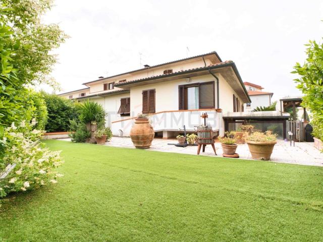 Villa Indipendente in vendita a Venturina Terme, Campiglia Marittima