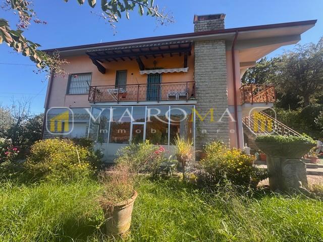 Villa Indipendente in vendita a Capannori, Toscana
