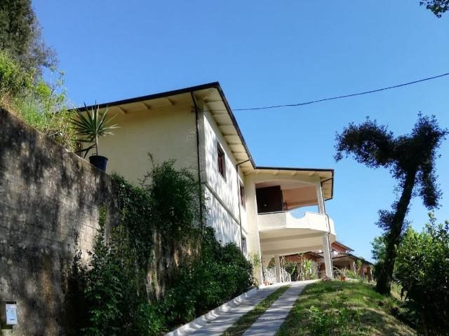 Villa Indipendente in vendita a Gildona, Carrara