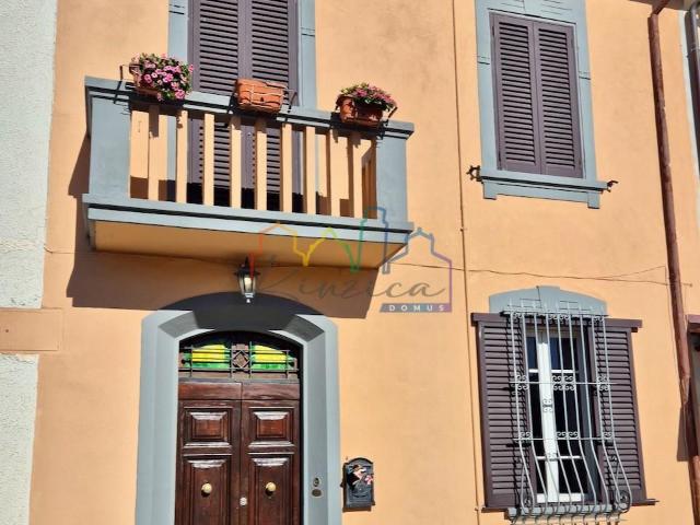 Villa Indipendente in vendita a San Donato, Cascina