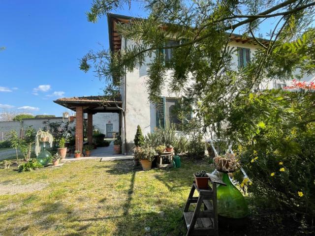 Villa Indipendente in vendita a Unione dei Comuni Circondario dell'Empolese Valdelsa, Empoli