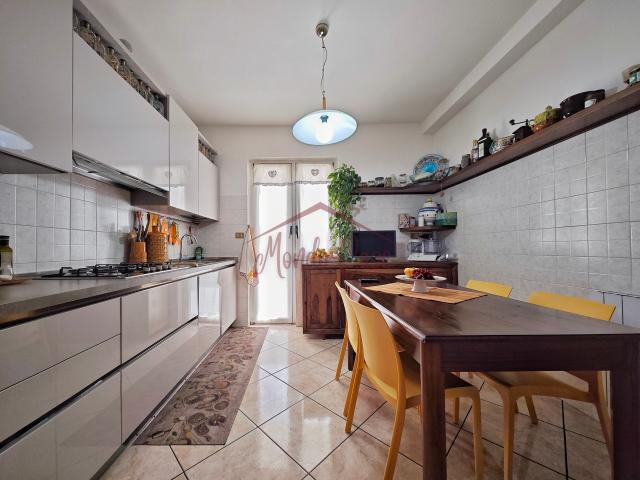 Villa Indipendente in vendita a Unione di comuni Montana Lunigiana, Fosdinovo