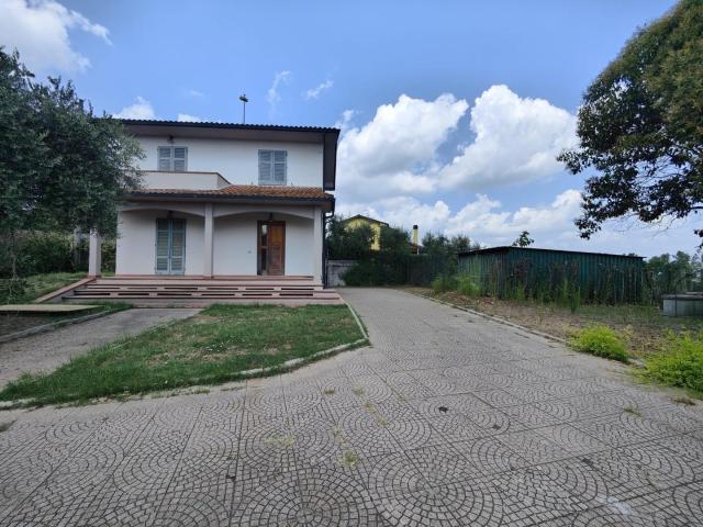 Villa Indipendente in vendita a Unione dei Comuni Circondario dell'Empolese Valdelsa, Fucecchio