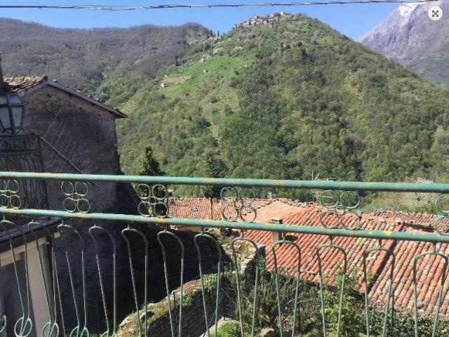 Villa Indipendente in vendita a Unione Comuni Garfagnana, Gallicano