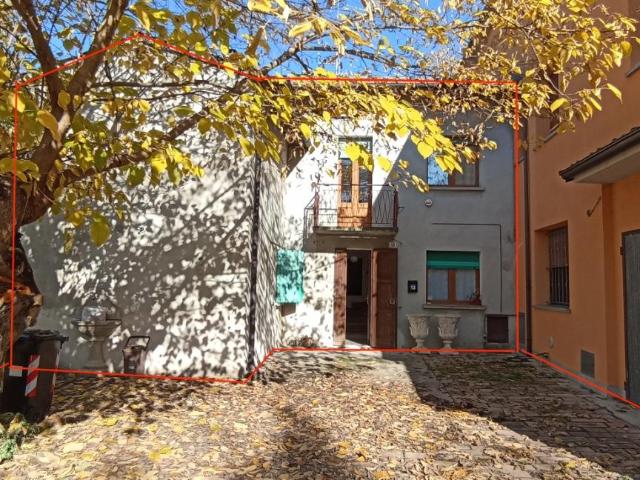 Villa Indipendente in vendita a Val d’Enza, Re
