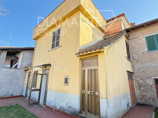 Villa Indipendente in vendita a Carraia, Gioiella