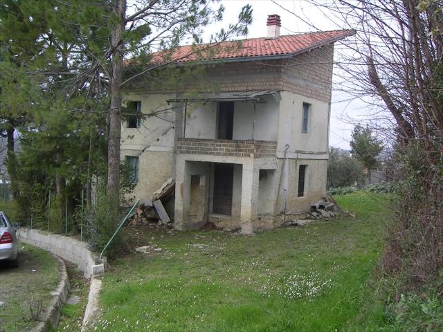 Villa Indipendente in vendita a Bucchianico, Abruzzo