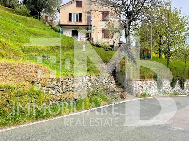 Villa Indipendente in vendita a Lumarzo, Liguria