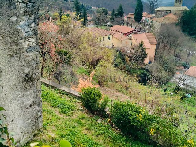 Villa Indipendente in vendita a Calice Al Cornoviglio, Liguria