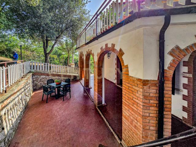 Villa Indipendente in vendita a Massa Marittima, Toscana