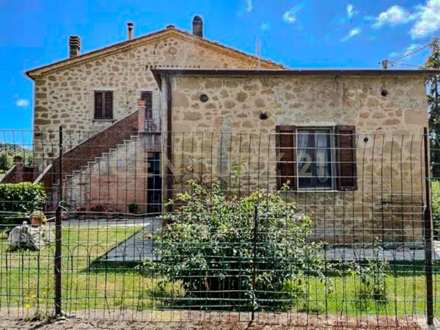 Villa Indipendente in vendita a Unione dei Comuni Montani Amiata Grossetana, Semproniano
