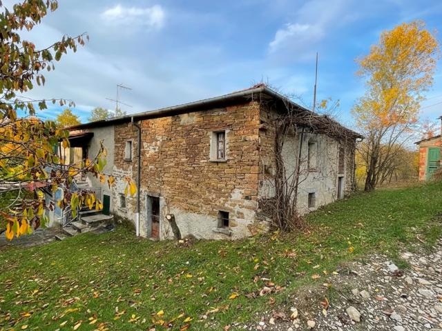 Villa Indipendente in vendita a Varsi, Reggio Emilia