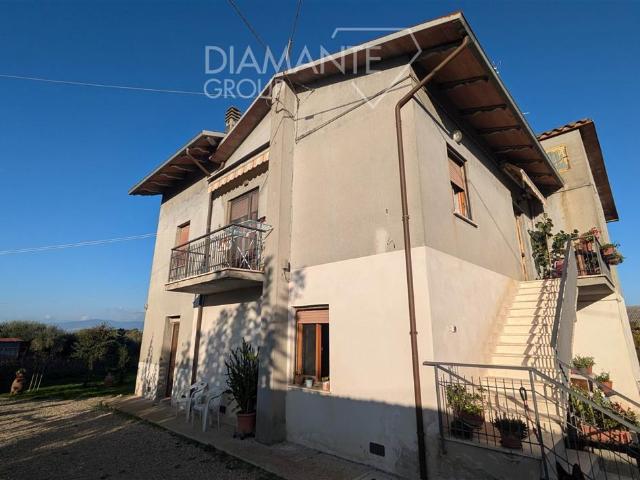 Villa Indipendente in vendita a Gioiella, Umbria