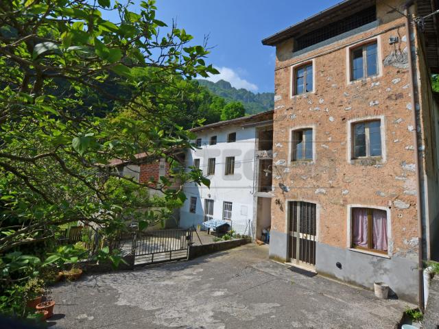 Villa Indipendente in vendita a Recoaro Terme, Veneto