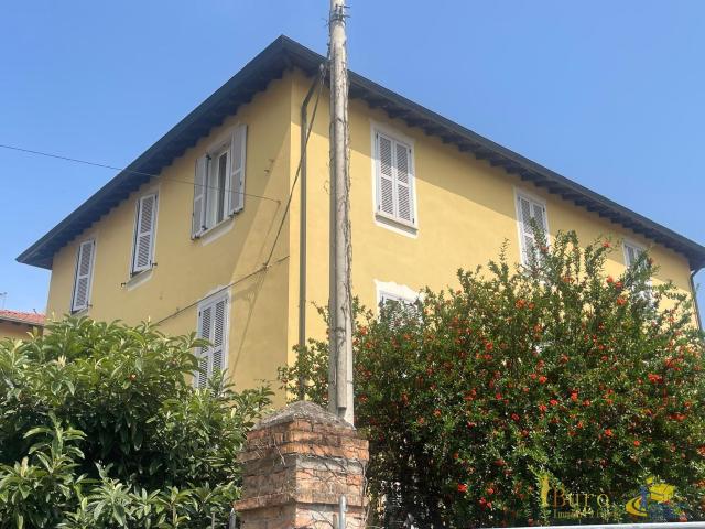 Villa Indipendente in vendita a San Leonardo, Sorbolo