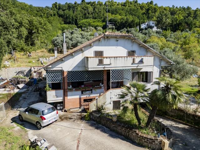 Villa Indipendente in vendita a Chieti, Abruzzo