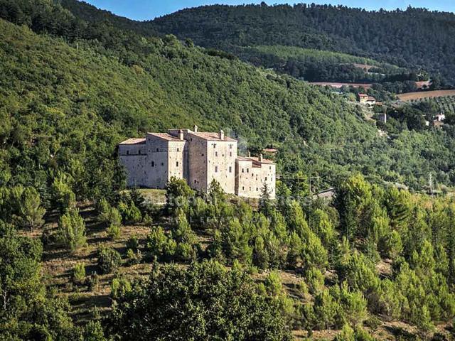 Villa Indipendente in vendita a Colpetrazzo, Umbria