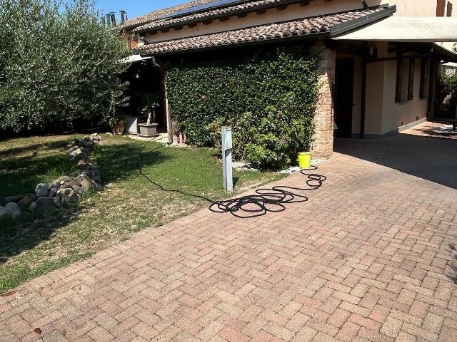 Villa Indipendente in vendita a San Pancrazio, Sorbolo