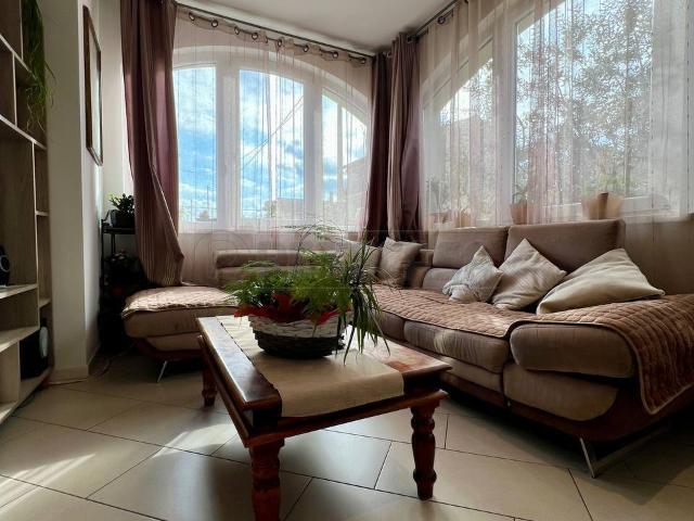 Villa Indipendente in vendita a Alte Ceccato, Montecchio Maggiore