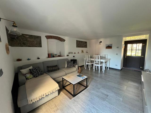 Villa Indipendente in vendita a Cerreta, Castelnuovo Magra