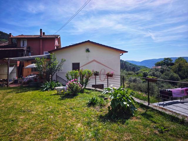 Villa Indipendente in vendita a Unione di comuni Montana Lunigiana, Fosdinovo